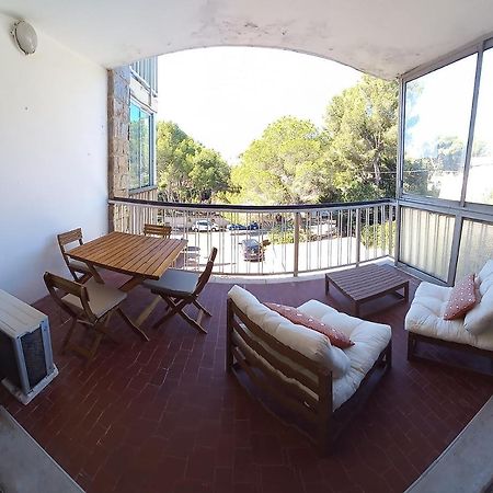 Loft Climatise "La Pinede", 50 M2, Tres Calme, 5 Mn A Pied Des Plages, Lit King Size La Seyne-sur-Mer Exterior photo